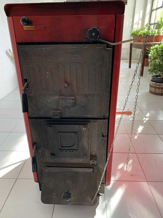Продавам котел на дърва и въглища марка Dakon 32 kw