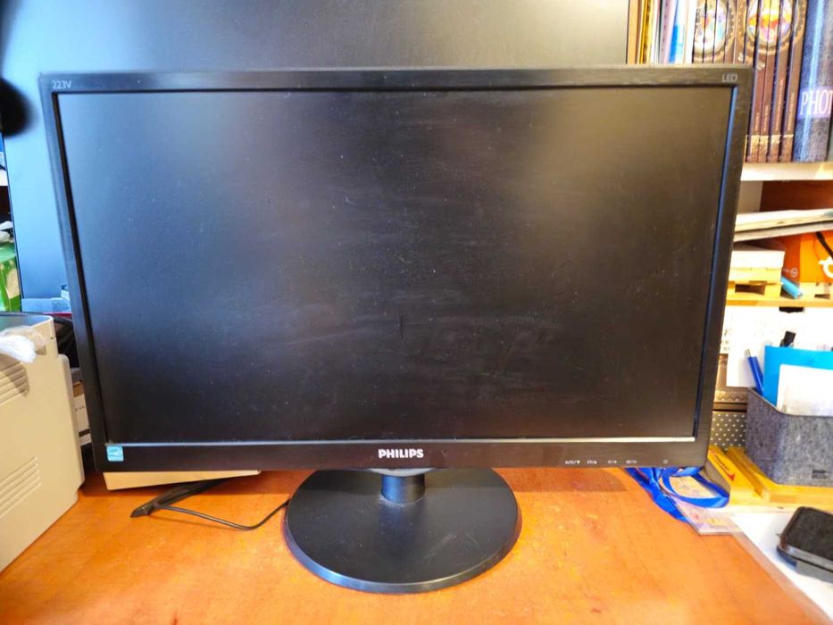 Vand monitor Philips 223V5L 60hz