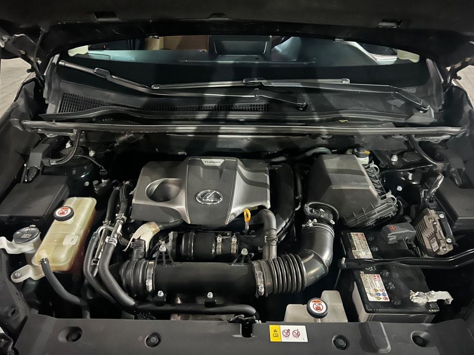 Продам LEXUS NX 300