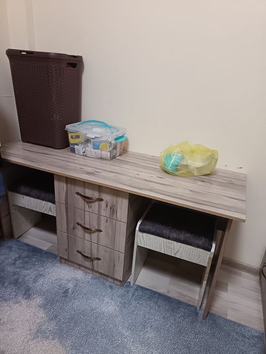 Parta taburetkalari bilan va detskiy 2 itajli