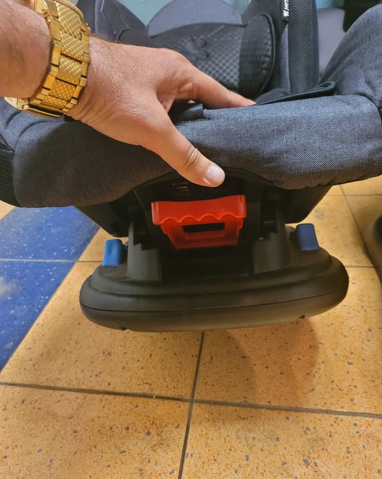 Продавам  2 броя столчета за кола 0-25 кг. LORELLI PREMIUM +SPS STRING