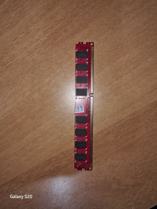 Плашка оперативки ddr3 4gb
