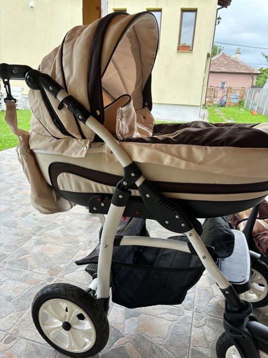 Бебешка количка 3 в 1 Carera