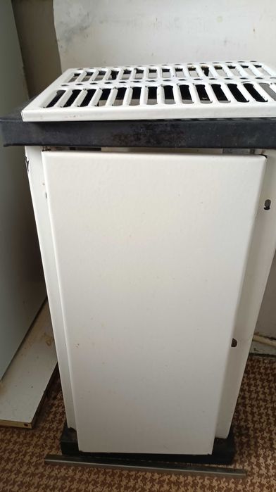 Готварска комбинирана печка работеща