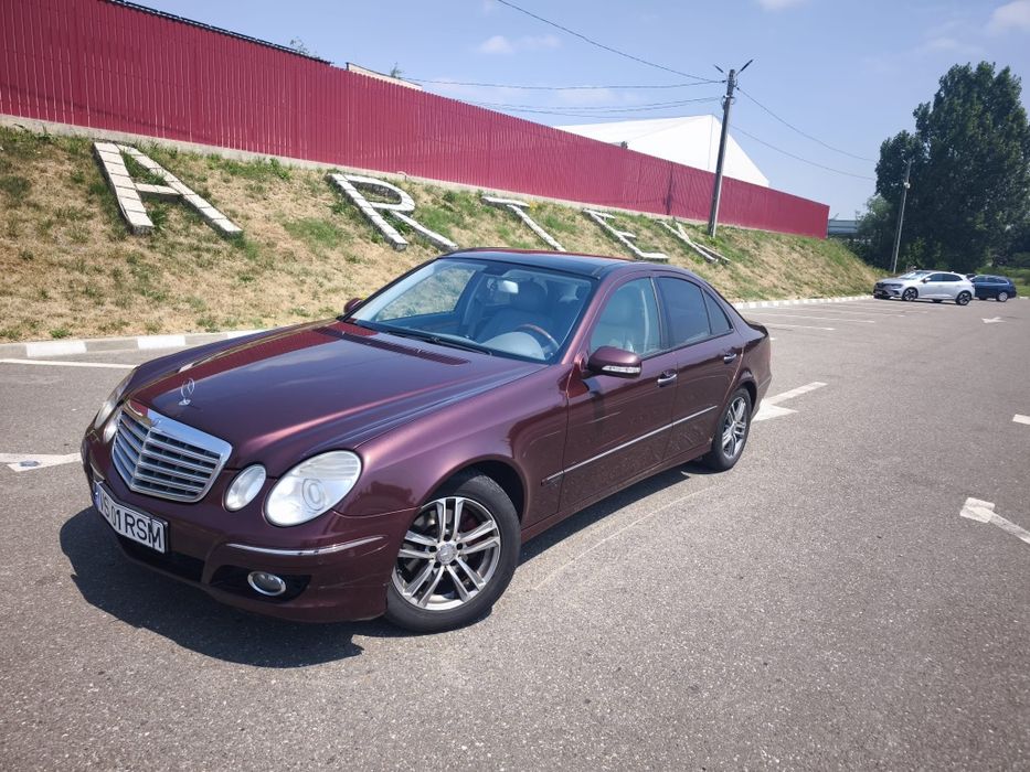 MERCEDES-BENZ E-Class