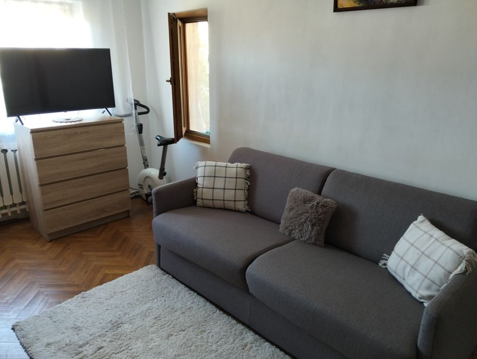Vând apartament 3 camere PB et.3/4 str.Sovata, Rogerius.