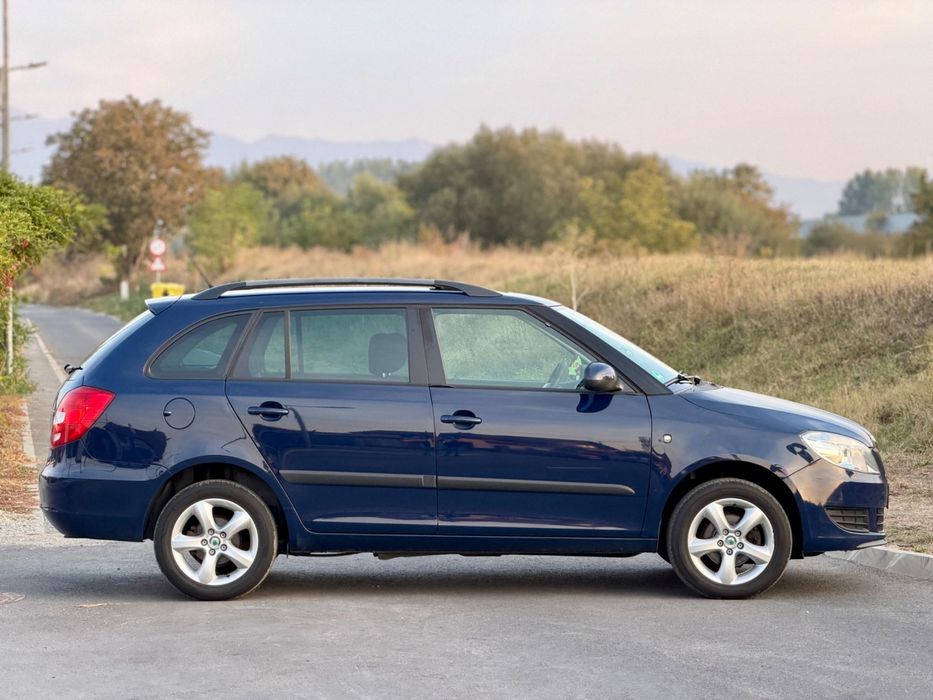 SKODA Fabia 2012 — imagine 5