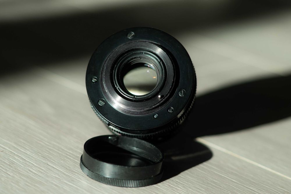 Carl Zeiss Flektogon 35mm f/2.4 MC M42