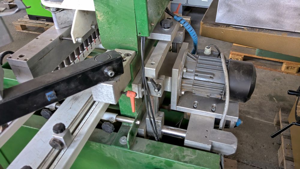 СРЕБРИН - немска пробив на машина с две глави за минификс