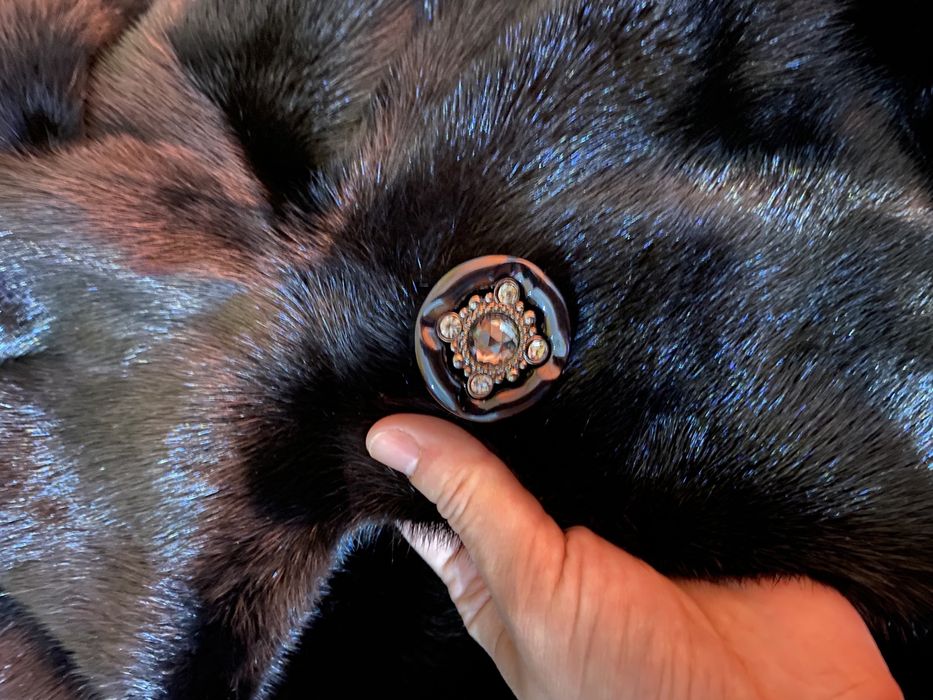 Продам норковую шубу