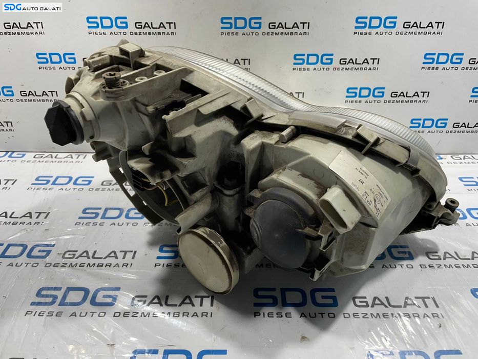 Far Stanga EUROPA FARA Xenon Mercedes Clasa C Class W203 FL Facelift 2004 - 2007 [L4616]