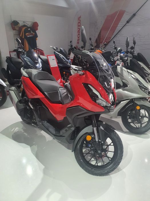 Vand Honda ADV 350, nou, 0 km.