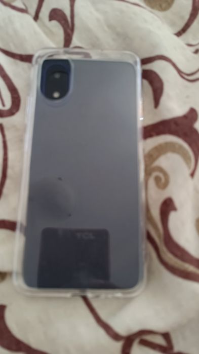 Se vinde 2 telefoane noii nu au fost folosite