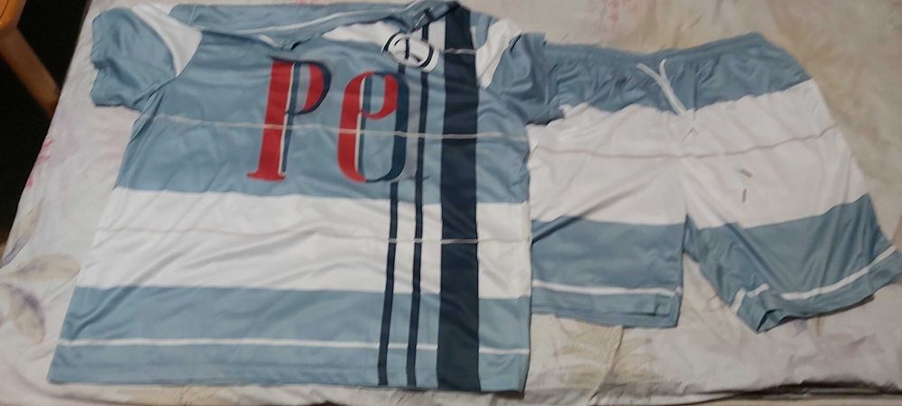 Продавам мъжки летни комплекти номер 58 хххл