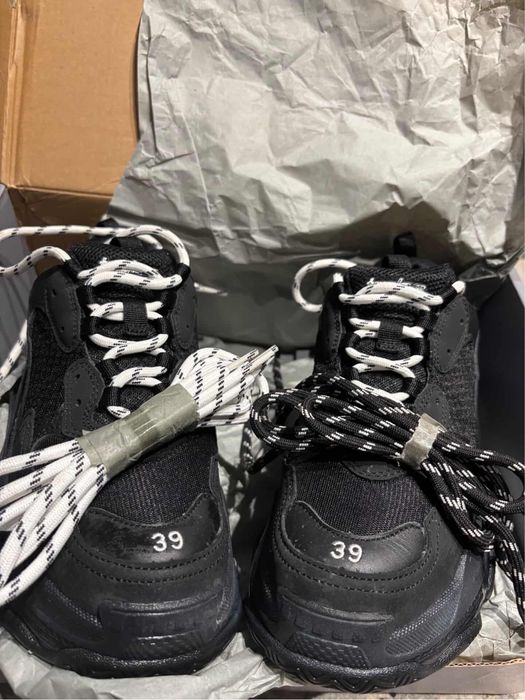 Vand Balenciaga Triple S