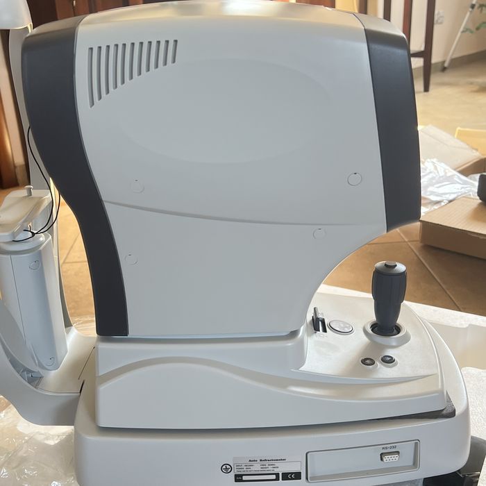 Vanzare aparatura optica medicala