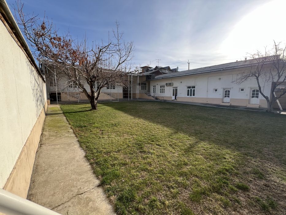 Hovli sotiladi 8,5 sotik Tokzor mahallada