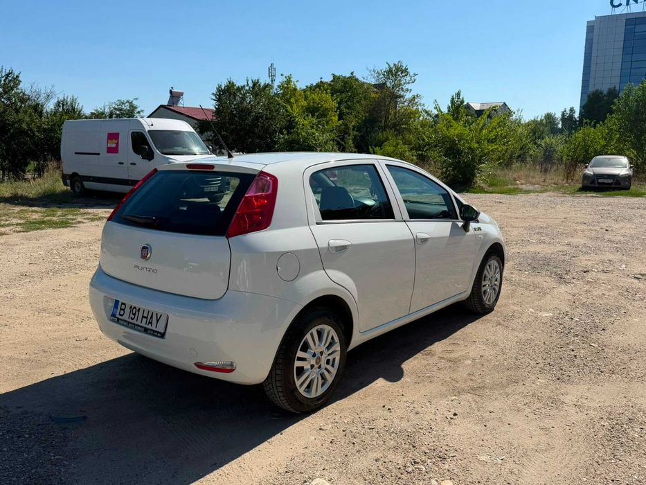 Fiat Punto Young 2016