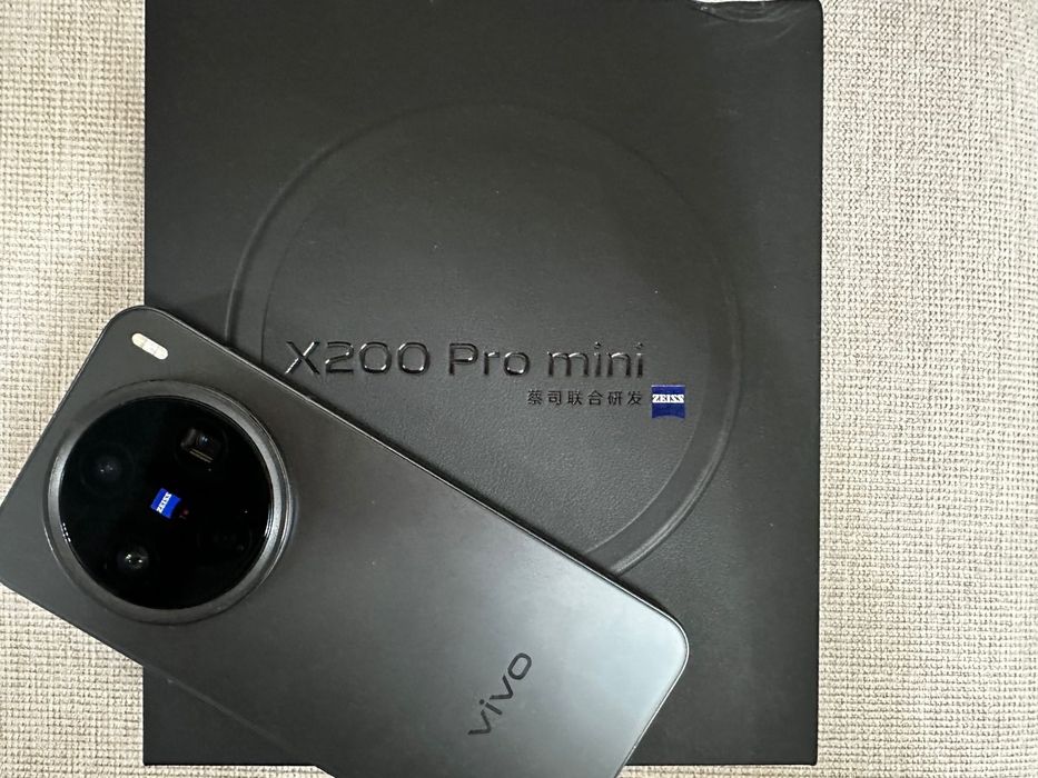 Продам срочно Vivo x200 pro mini 512gb