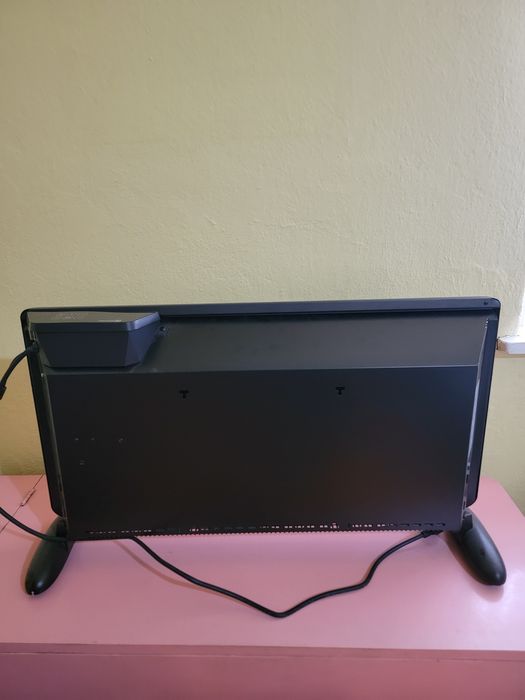 Convector electric Electrolux 2000 W de podea/perete