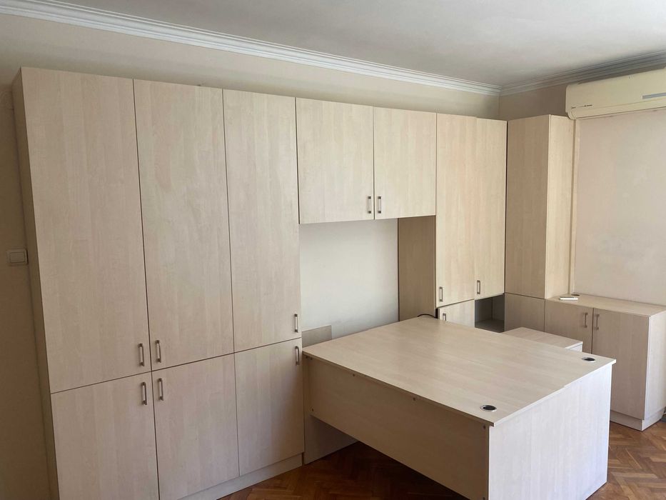 Офис мебели изключително запазени -20% при закупуване на всички