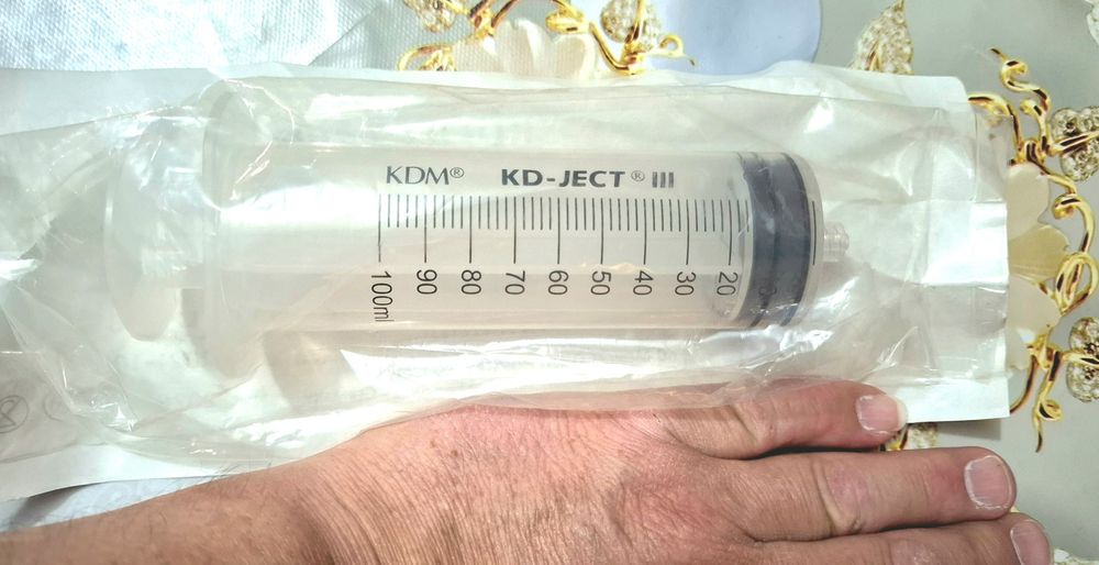 Шприц большой 100 гр