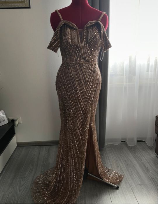 rochie cu paiete