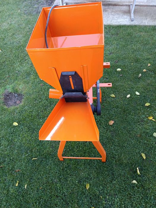 Монофазна фуражомелка/ярмомелка