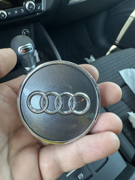 Capacele centrale jante aliaj Audi, originale, 61 mm