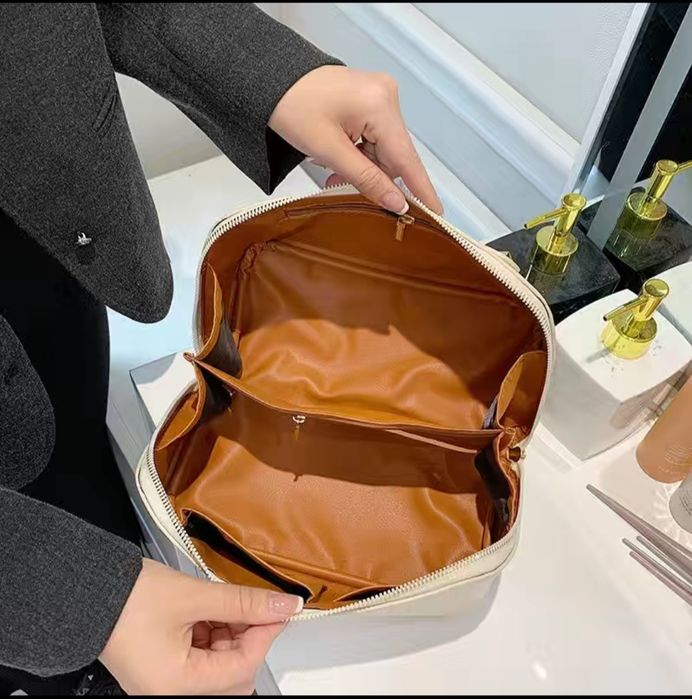 Косметичка объемная