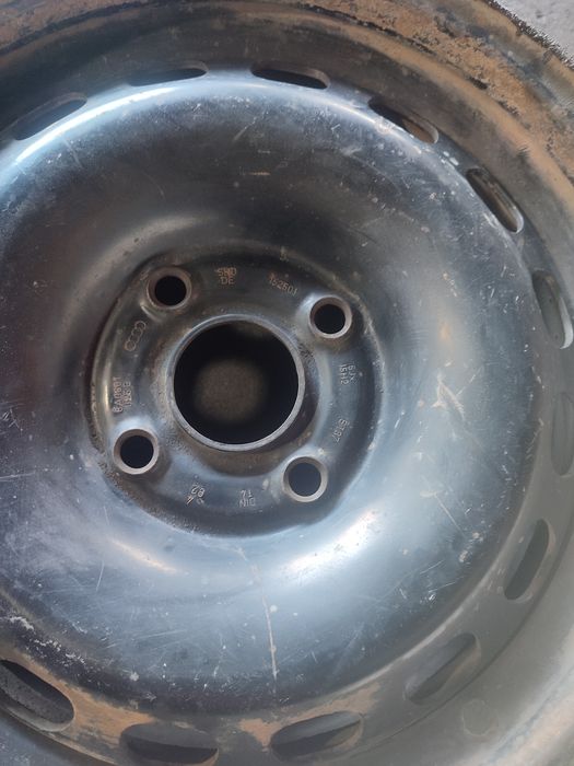 4 диска на Ауди б4 80 ауди оригинал