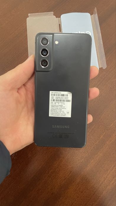 Samsung s21 FE, черго цвета