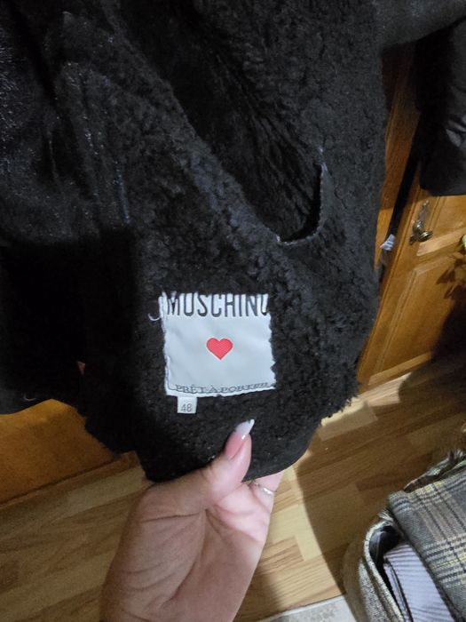 Cojocul piele naturala MOSCHINO