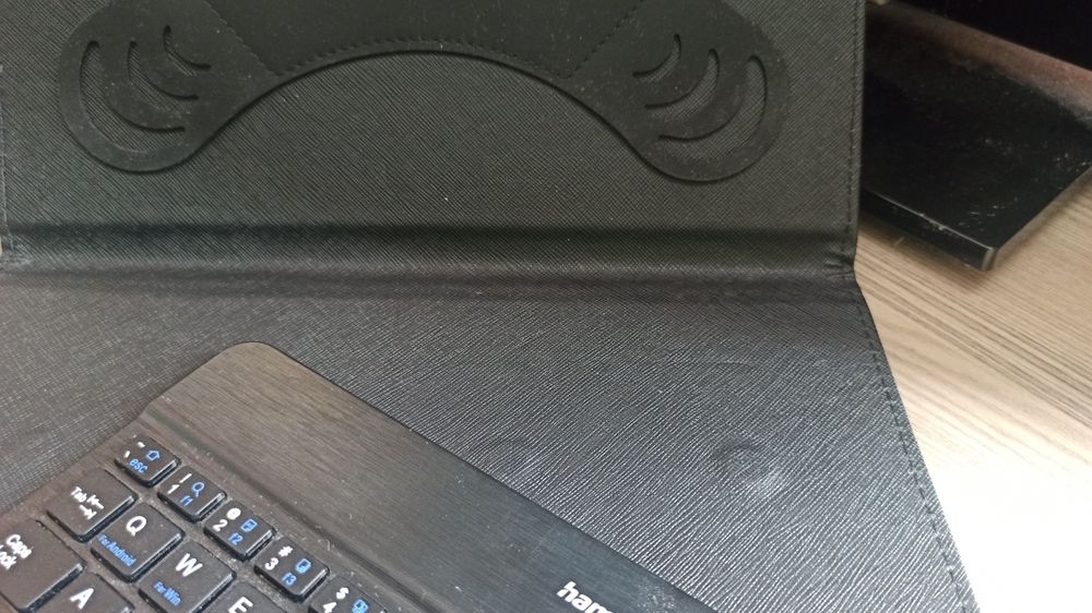 Клавиатура с калъф за таблет Hama 125131 с клавиатура 9"-11"