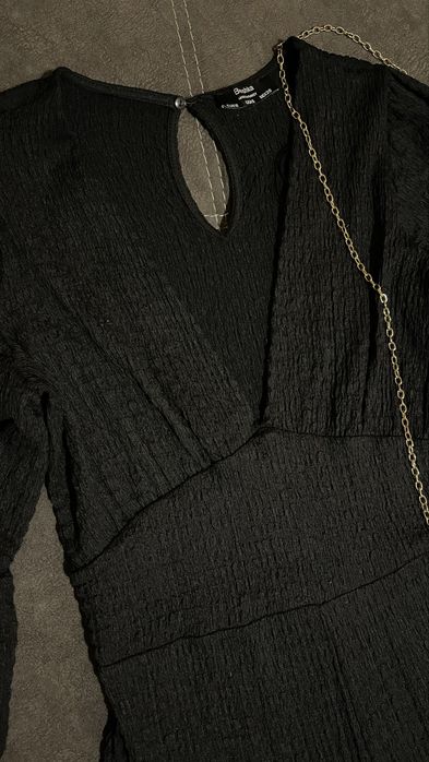 Уникален еластичен гащеризон на BERSHKA с актуални широки крачоли