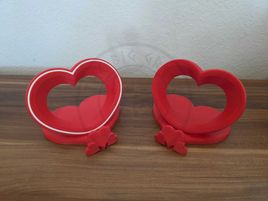 3D Принтирана поставка за телефон/снимка във формата на сърце!
