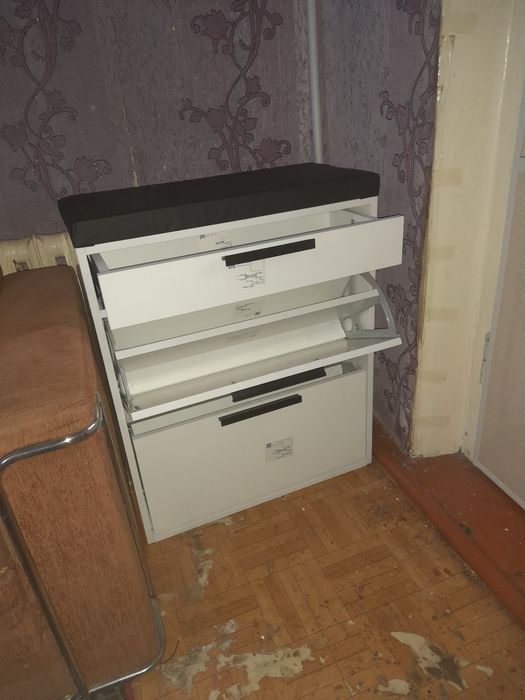 Продам шкафчик для обуви