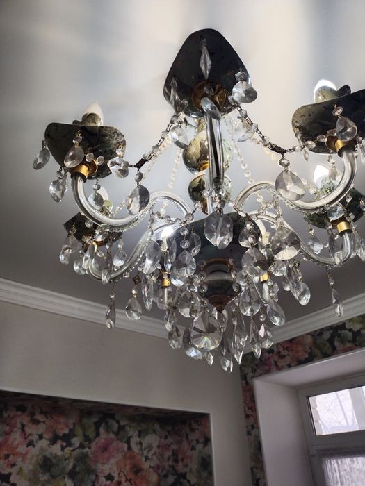 Хрустальная люстра