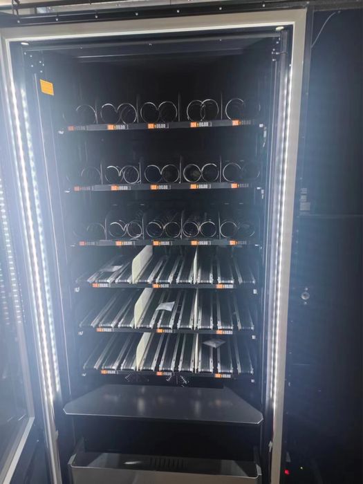 Automat (vending machine) NOU