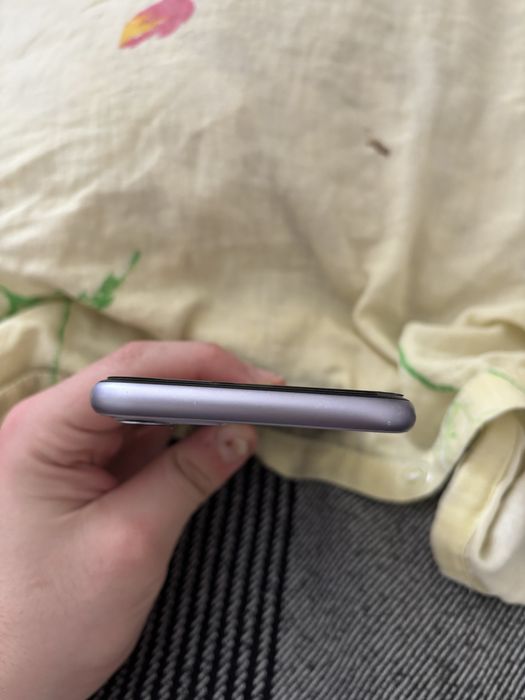 Продается iPhone 11 64 гб