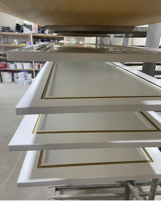 Малярка услуга. Дверей, лецница, мебели. Malyarka usluga toshkent.