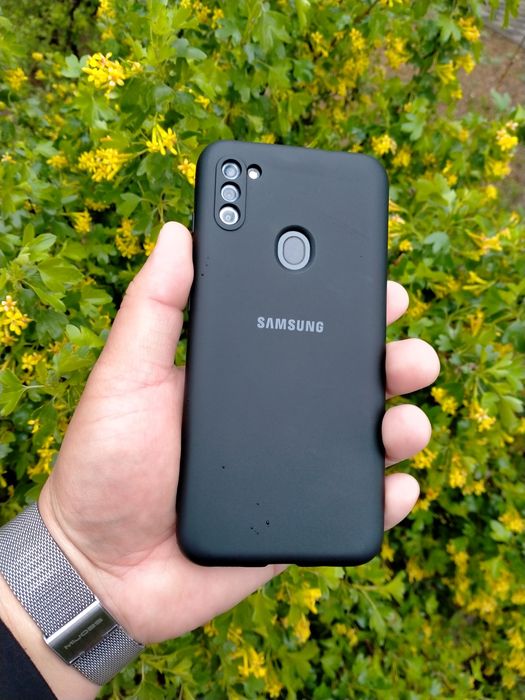 Продам Samsung A11  32GB  NFC