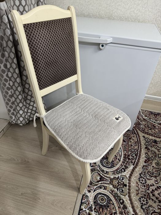 Продам стол со стульями