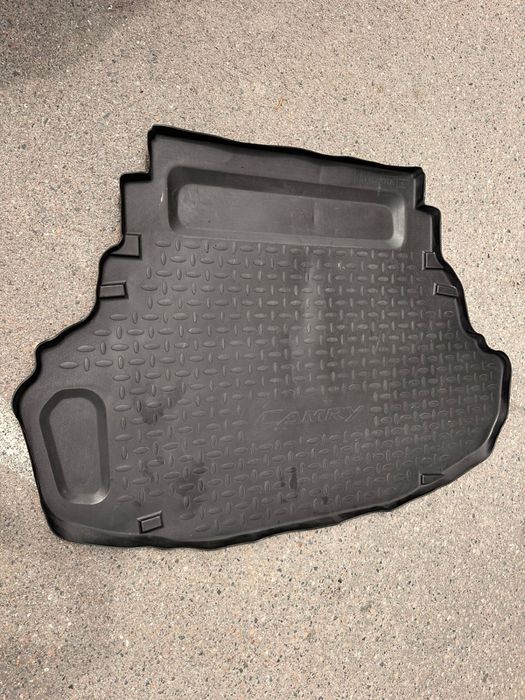 Продам Камри 50-55 ка задний полик