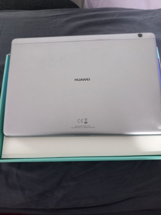 Vînd urgent tabletă  Huawei mediaPad T 3  și T 5