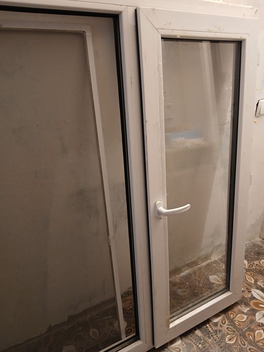 Окно балконное почти новое