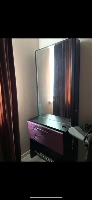 Продается зеркала , диван , кондицонер и соковыжемалка
