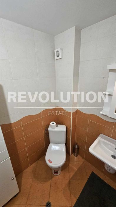 Дава се под наем Тристаен апартамент в Варна, Окръжна болница - 126 кв.м за 600 € - Снимка #12