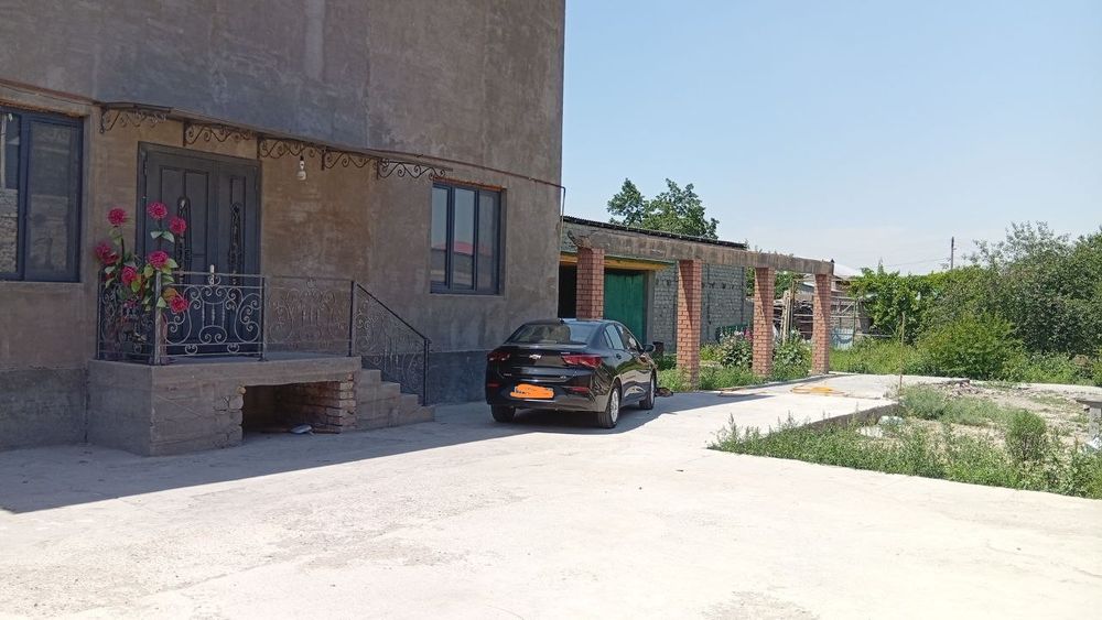 Участок дом Янги хаёт районе