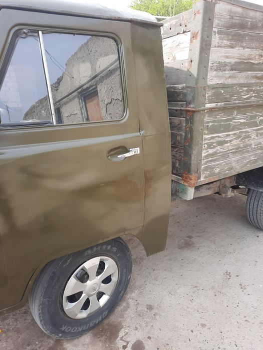 УВАЗ   йули 1977 мошина холати яхши 1 хафта ичида оладиганга ками бор